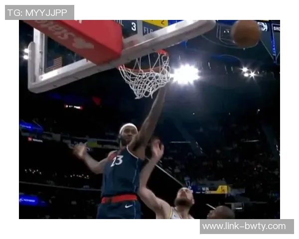 豪泽坚持三分出手21次直言追求纪录不愿投两分球